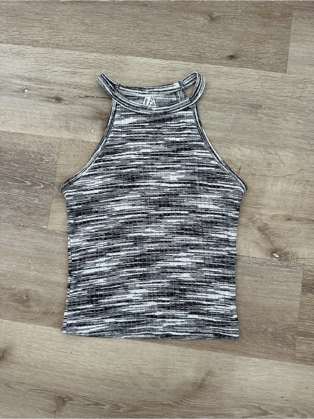 Ribbed High-Neck Tank Top - Black & White